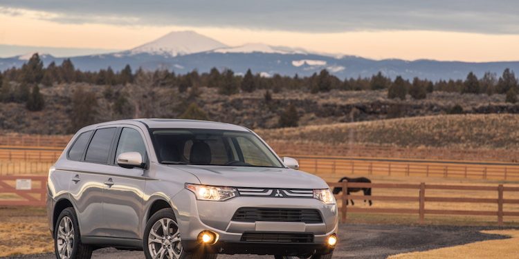2014 Mitsubishi Outlander SE Exterior