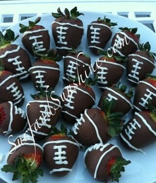 How to Make Chocolate Covered Football Strawberries for Superbowl
