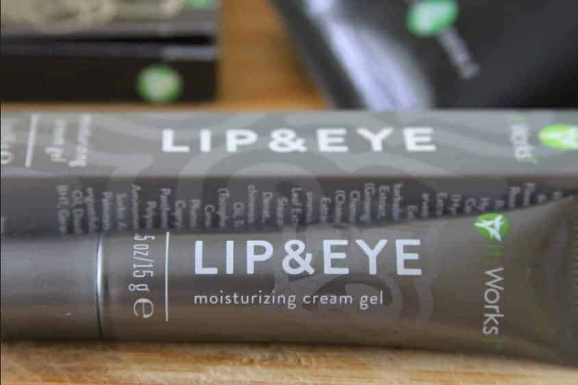 it works lip and eye