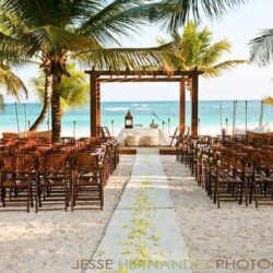 10 Unique Beach Wedding Decoration Ideas
