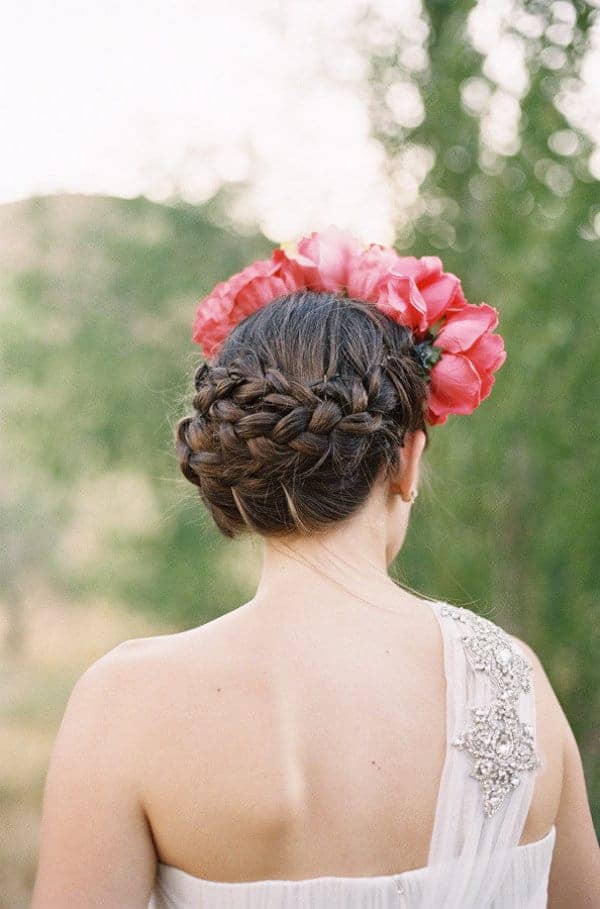 wedding-hairstyles-with-flowers