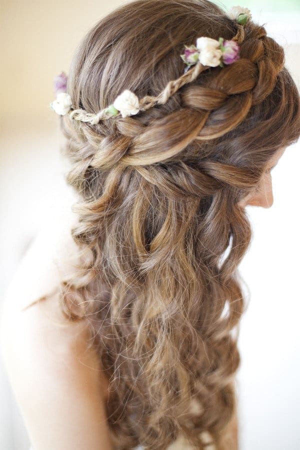 wedding-hairstyles-with-flowers