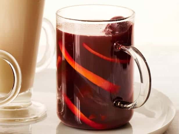 10 Best Hot Spiked Holiday Drink Recipes 