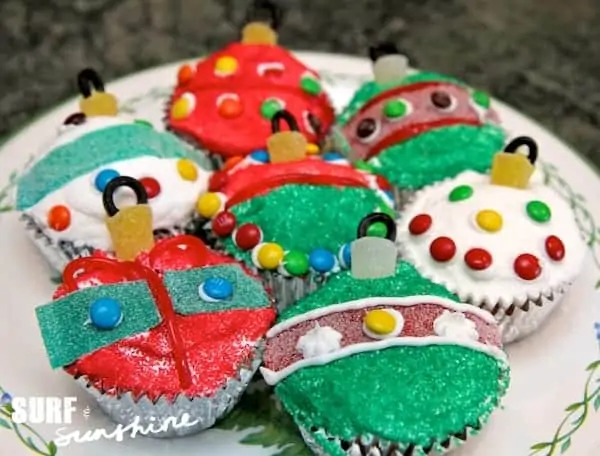 christmas ornament cupcakes
