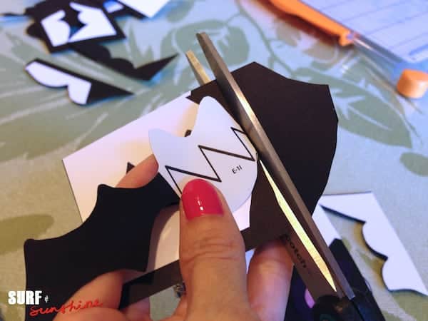 DIY Bat Family Sticker Decorations 10