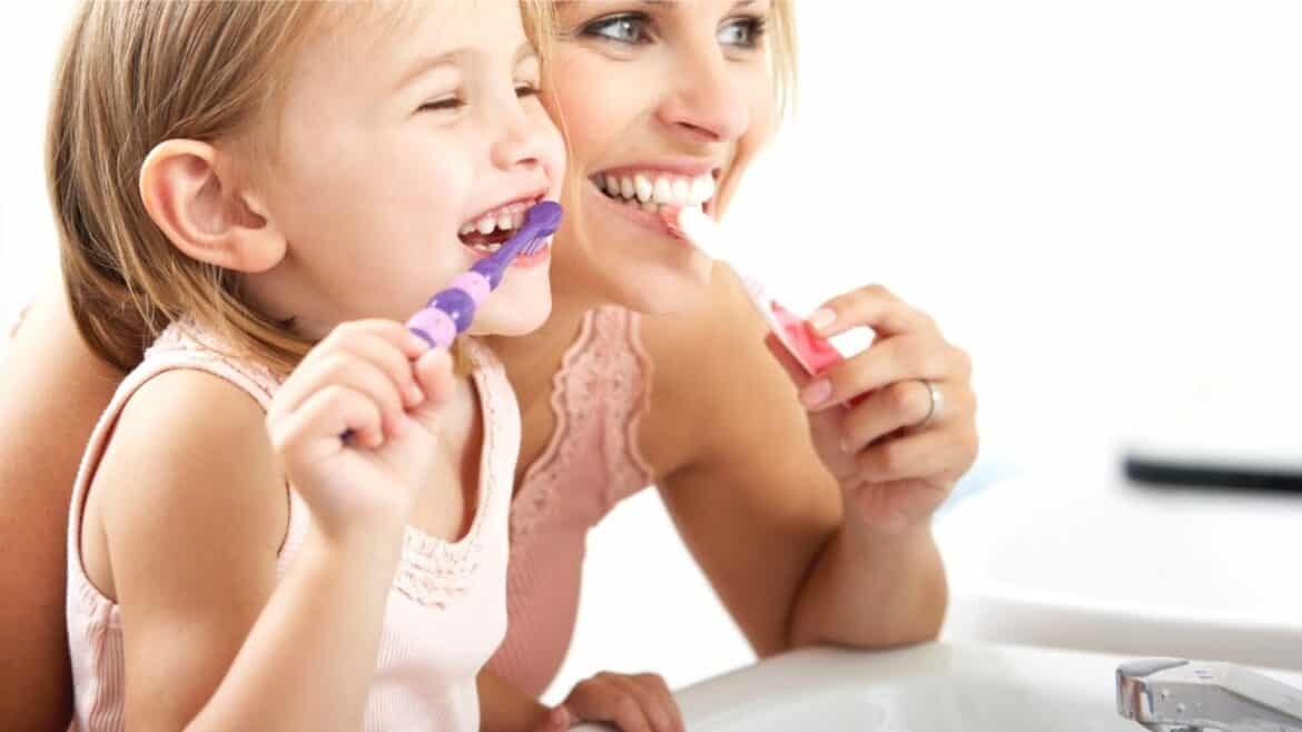 get kids to brush teeth
