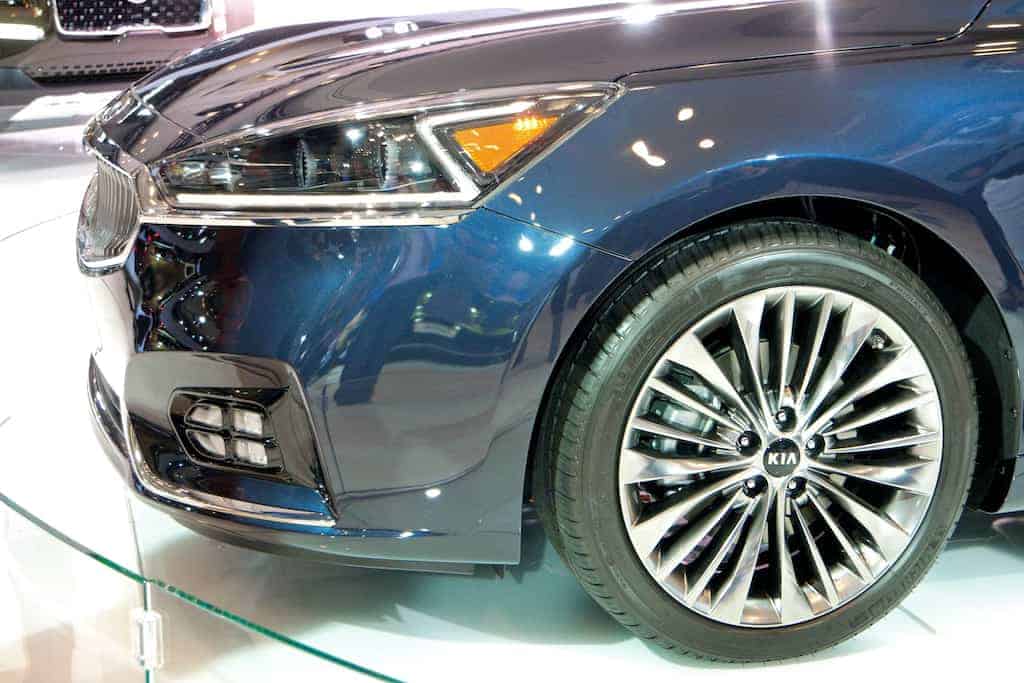 2017 kia cadenza