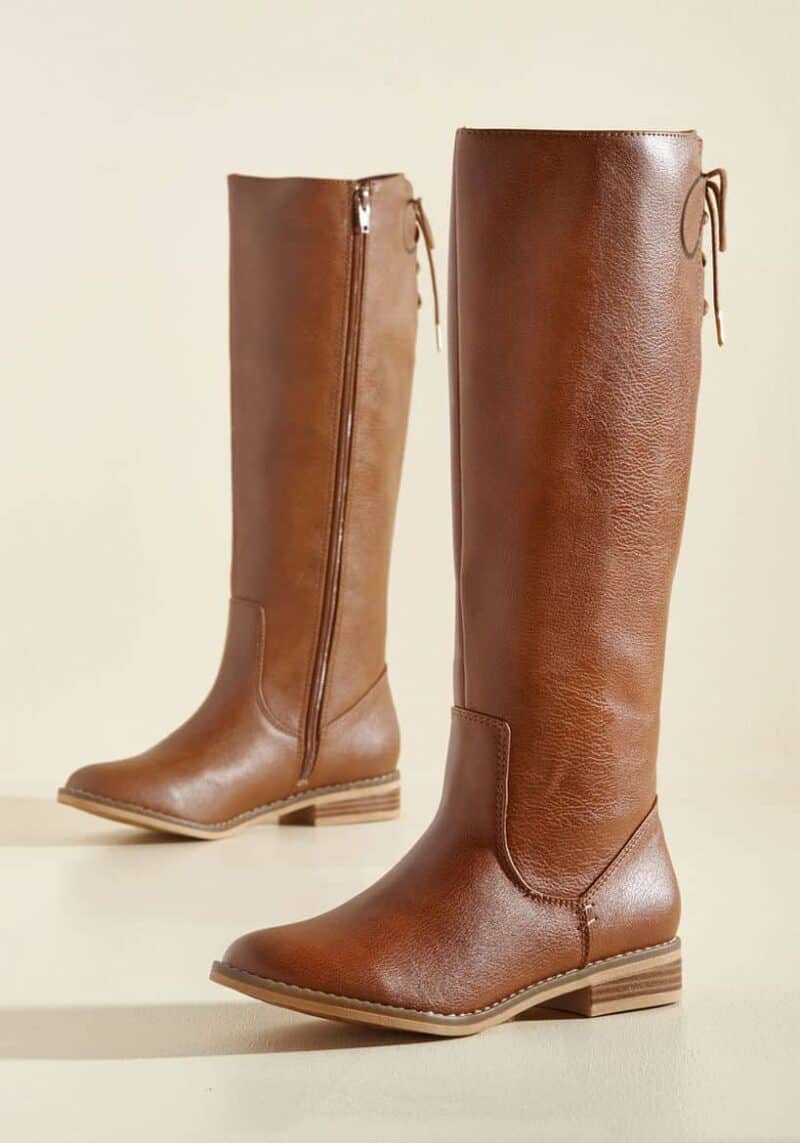 brown boots with shoelaces