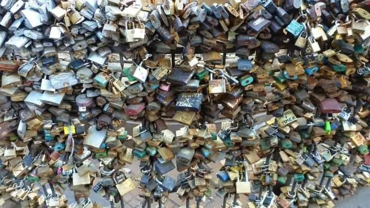 Uruguay Montevideo love locks