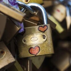 14 Popular Love Lock Locations Around the World