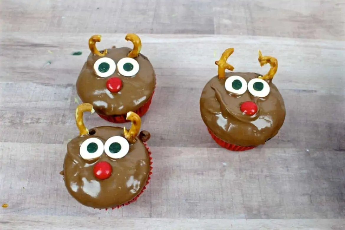 How to make reindeer cupcakes