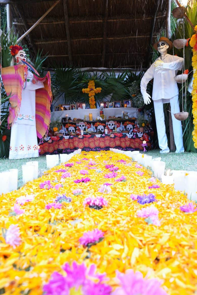 Dia de los Muertos Day of the Dead xcaret mexico