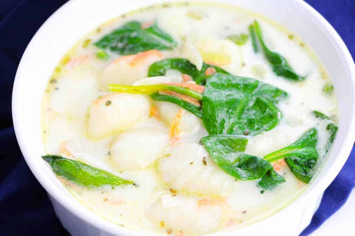 Copycat Olive Garden Chicken Gnocchi Soup Recipe