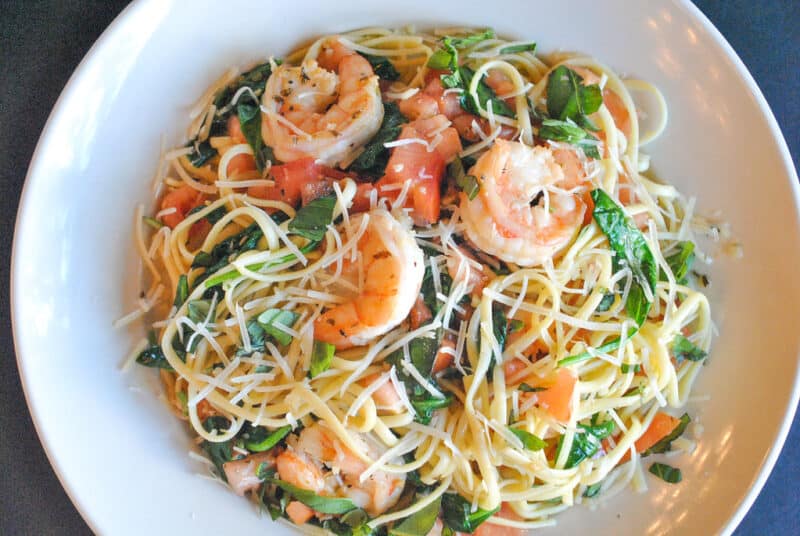 Shrimp And Scallops Linguini Recipe With White Wine Sauce
