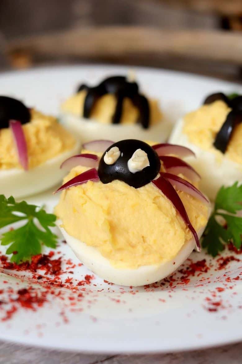 Spider Deviled Eggs (2)