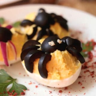 Spider Deviled Eggs 4