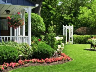 front yard landscaping curb appeal