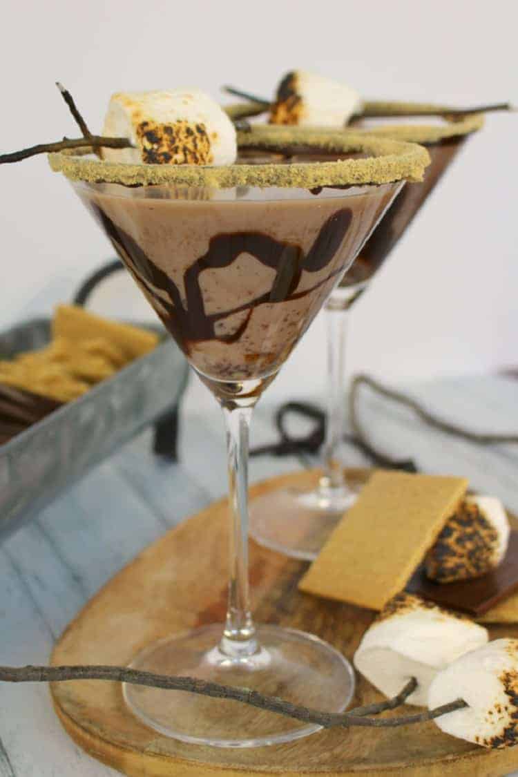 Double Chocolate Smores Martini DelightfulEMade vert3