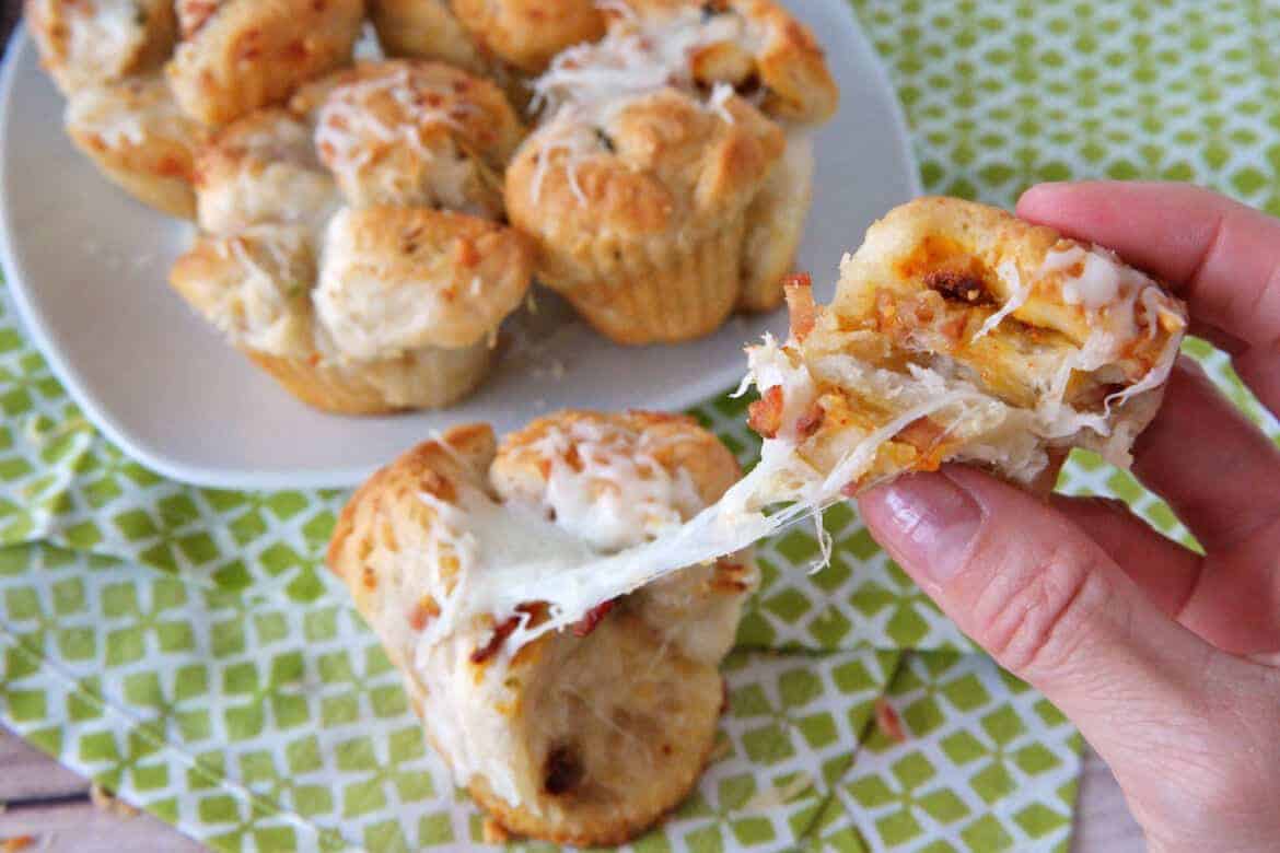 mini cheesy garlic and bacon pull apart bread recipe