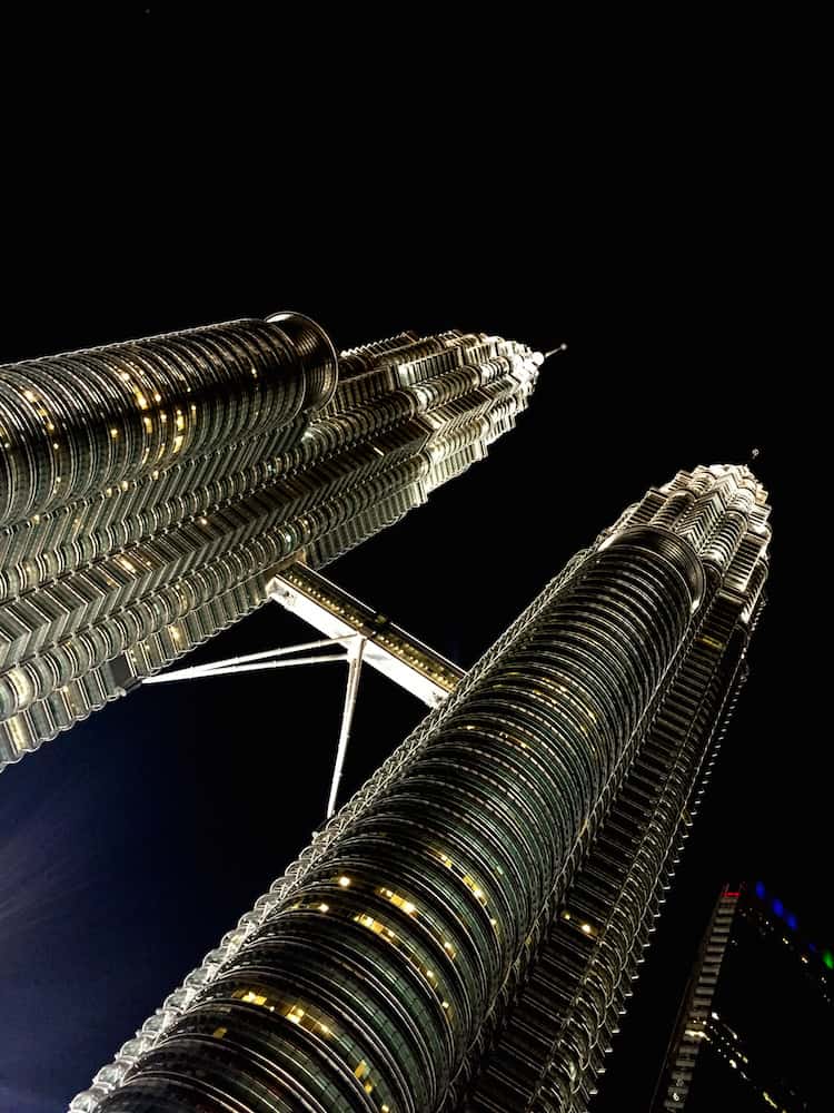 Tangga gaji petronas