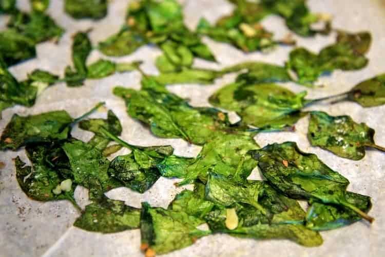 Baked Garlic Spinach Chips Recipe