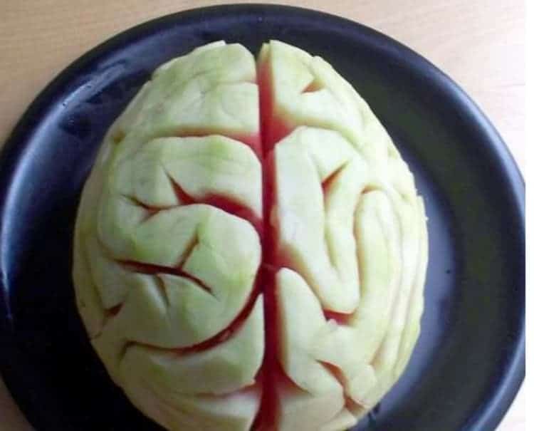 31 Ridiculously Awesome Halloween Desserts Anyone Can Make brain Awesome Halloween Desserts