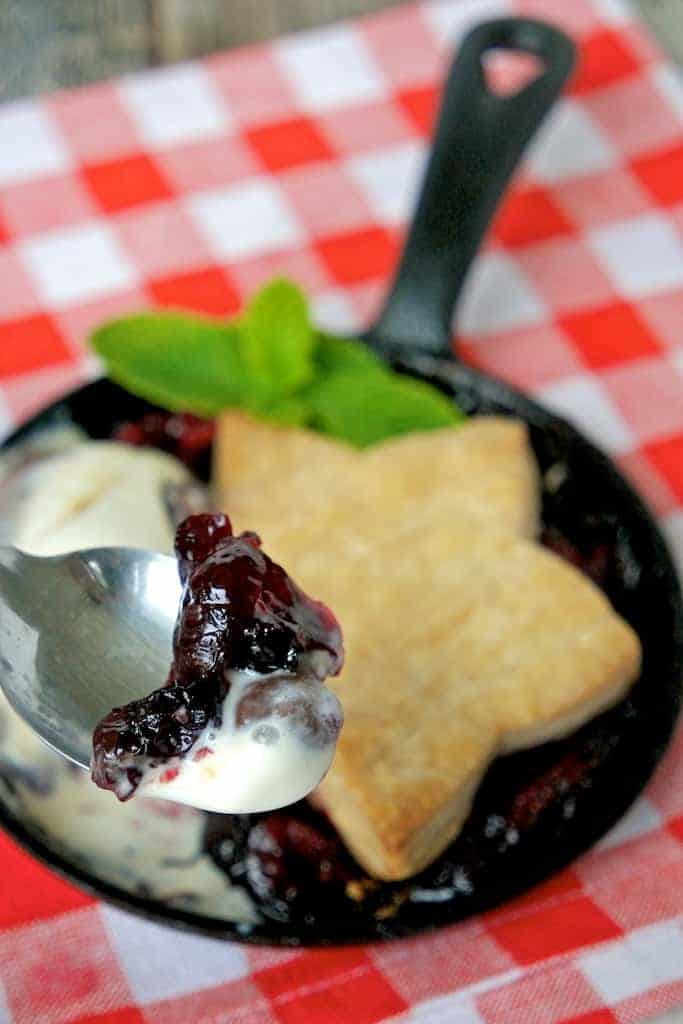 mini mixed berry cobbler recipe